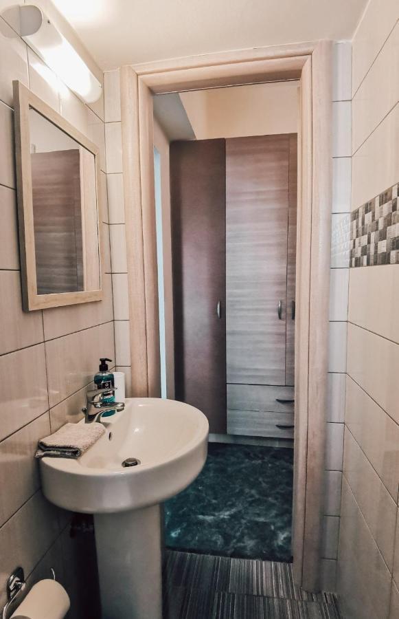 Efrosini Downtown Apartment คัลกิดา ภายนอก รูปภาพ